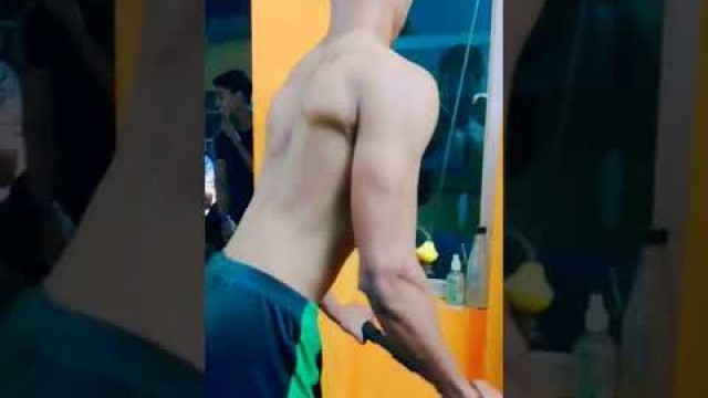 '15 YEAR OLD TEEN TRICEP #viral #shorts #1stvideo #tranding #fitness #shots'