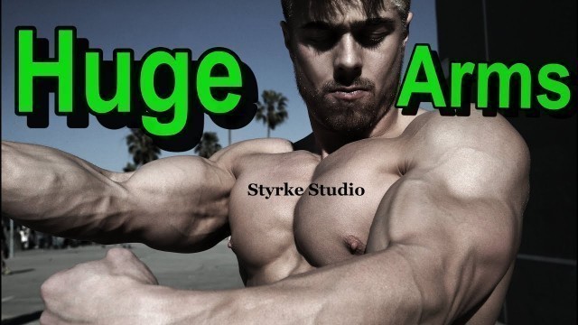 'Workout Teen Muscle Model Zach HUGE Arms Styrke Studio'