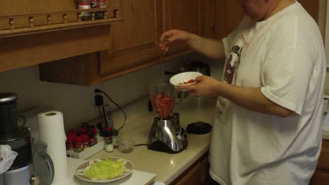 'Making Raw Zucchini Spaghetti - #2'