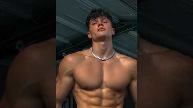 'Male Fitness Model Shirtless | Hot Men | Tiktok Viral | 2022 #shorts #hotguys #fitness'