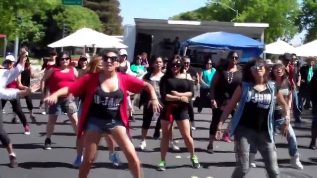 '\"Make It Shake\" U-Jam Fitness® Flash Mob at the Milpitas International BBQ & Festival!'