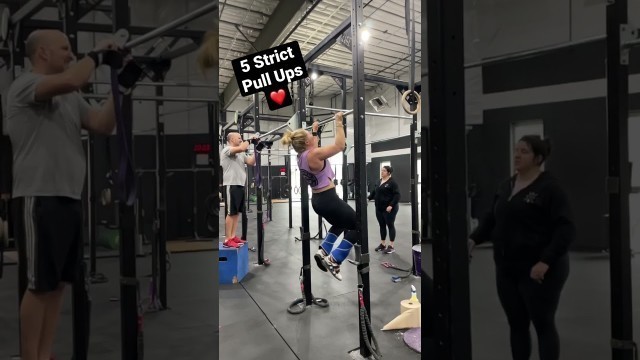 'Strict Pull Ups❤️ #shorts #love #fun #fitness #colorado #crossfit #workout #training #pullups #girl'