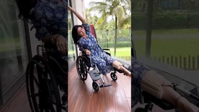 'Shilpa Shetty performs Yoga with an injured leg in wheelchair #shorts #shilpashetty'