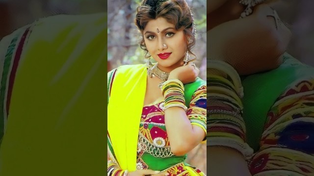 'shilpa shetty yoga and dance||Tujhko na dekhun song||shilpa shetty new hot video #shorts #foryou'