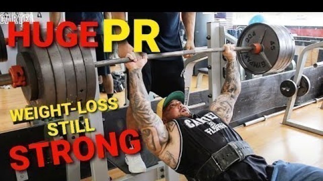 'WEIGHT-LOSS JOURNEY | WEEK 6 - WEIGH IN \"NEW GYM\" HUGE PR! 515LBS ON INCLINE BENCH UNDER 300LBS)'