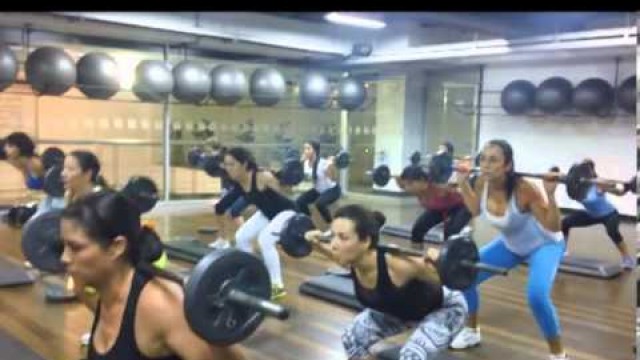 'Clase de  entrenamiento en Platinum Fitness .f4v'