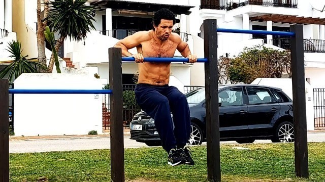 'RENFORCEMENT MUSCULAIRE POUR LE HAUT DU CORPS │ MIX CALISTHENICS #calisthenics #fitness #motivation'