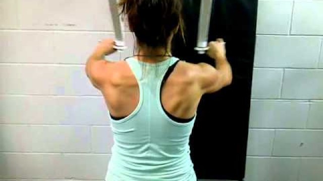 'Kyla Gagnon back workout @ Quadra Sports Club'