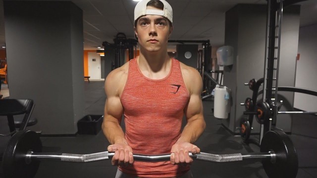 'FaZe JzpR: Back & Biceps Workout Montage'