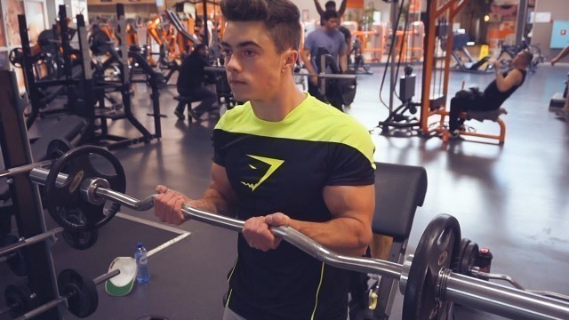 'FaZe JzpR Breaks Down Back & Bicep Workout'