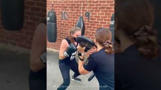 'Boxing Fitness Girls - Focus Mittwork fun training'