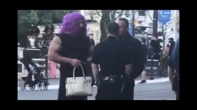 'TRANSGENDER BODYBUILDER IN PUBLIC PRANK'