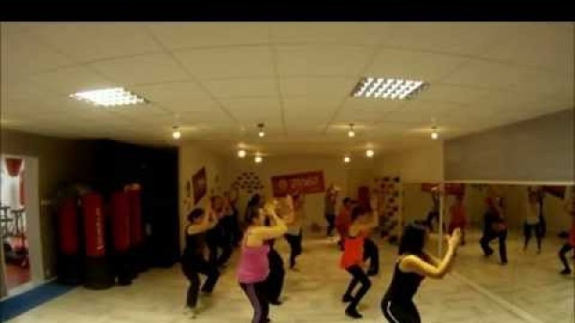 'Cours de Zumba® Fitness (Maria Rumba Flamenca) au club Dynam\'Hit à Royan'