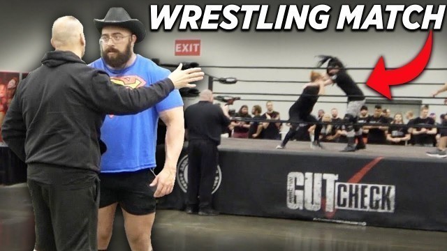 'TEXAS GENTLEMAN INTERRUPTS WRESTLING MATCH *COPS KICK ME OUT*'