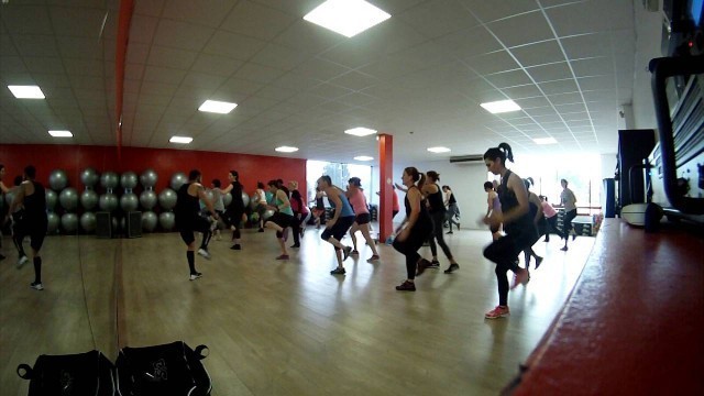 'Cours de Cardio Boxe dans notre salle de sport Fitness Evasion'