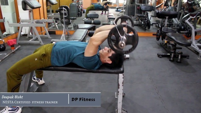 'HOW TO DO: SKULL CRUSHER (1 minute video) | DP Fitness'