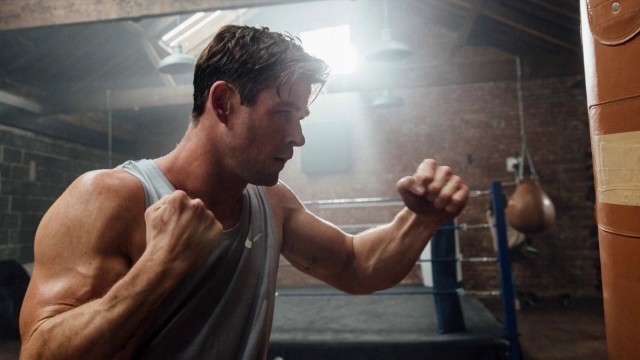 'Centr App By Chris Hemsworth Review Diet And Workouts'