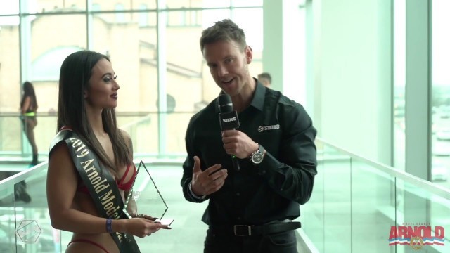 'Rob Riches Interviews Arnold Model Search Winner for Status Fitness Magazine'