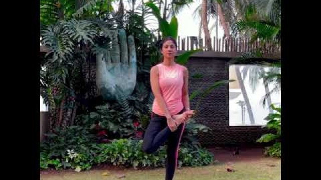 'Bollywood movie heroine Shilpa Shetty - Yoga practice 2021 !Bollywood Dancer, Actress Shilpa Shetty'