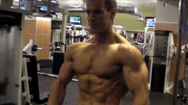 'Get Shredded With A Carb Depleting Workout (Rob Riches)'