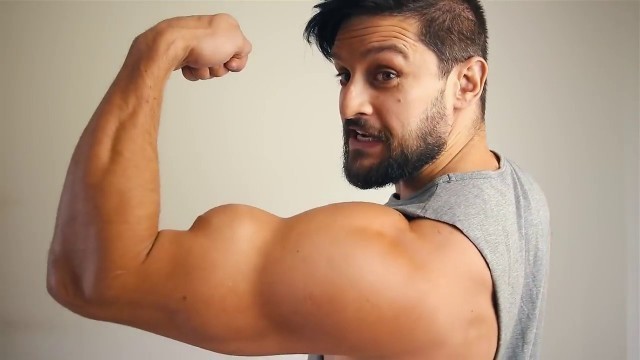 'Tips for perfect biceps from Lex Fitness MasterClass'