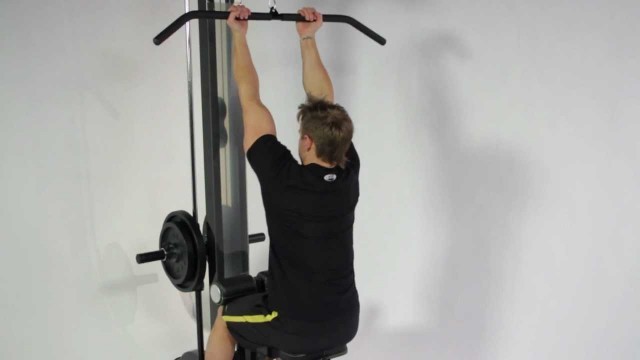 'Bodybuilding - Rob Riches Back & Biceps Workout on Powertec Lat Pulldown, Basic Trainer & Workbench'