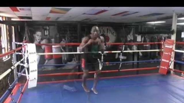 'MMA Workout - Combat Finisher Minute Drill'