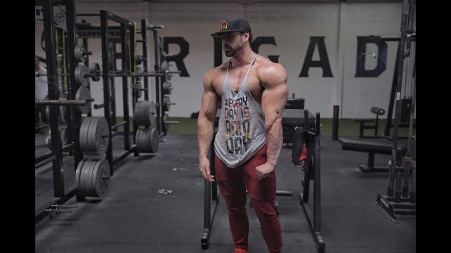 'Three Bicep exercises you need to be doing! | Bradley Martyn | #EVERYDAYISARMDAY'