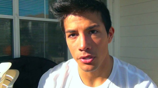 'What Am I Doing To Diet? Natural Teen Physique Competitior (Christian Guzman)'