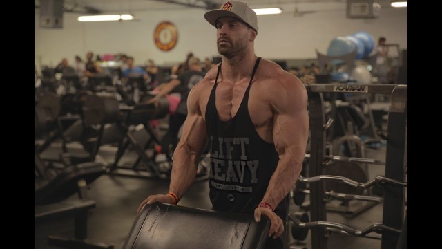 'BUILDING A BIGGER UPPER CHEST | FULL ROUTINE | Bradley martyn'