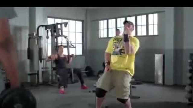 'John Cena Baila En El GYM [Comercial]'