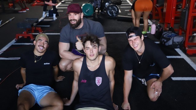 'CAN THEY HANDLE LEG DAY Ft. BLAKE GRAY & GRIFFIN JOHNSON'