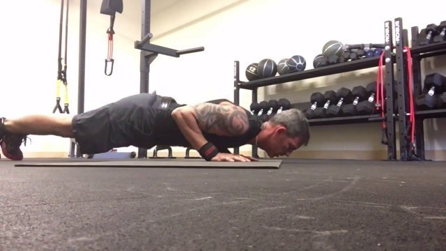 'TOTAL BODY FITNESS:  Chattarocker push-up move'