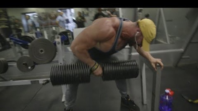 'BIGGEST DUMBBELL IN THE WORLD | 375LB ROW'