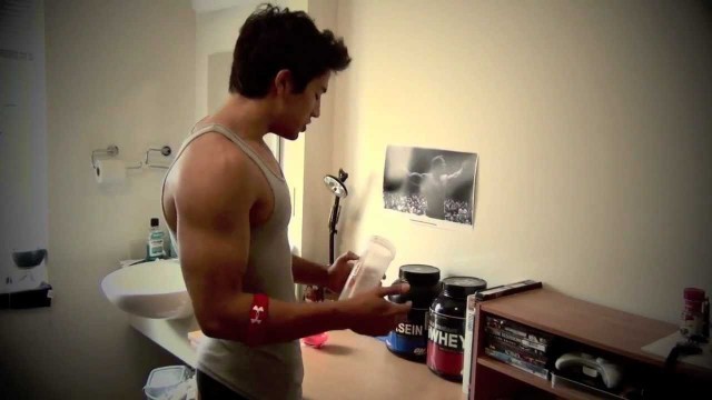 'On-The-Go Natural Bodybuilding Meal (Christian Guzman)'