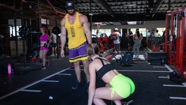 'ASKING GIRLS IN THE GYM DOES SIZE MATTER...'