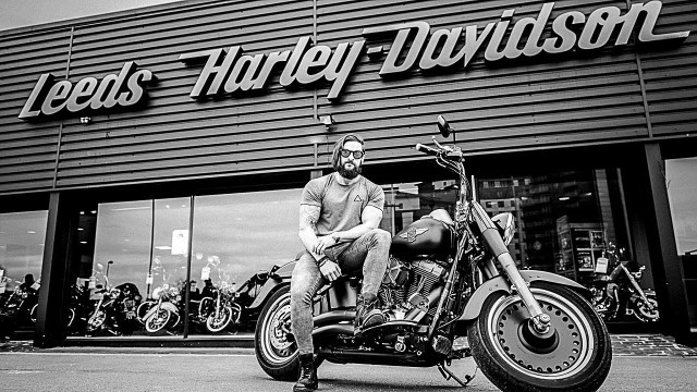 'MY NEW RIDE! - Custom 883 Iron Harley-Davidson | THE REVEAL | Lex Fitness'