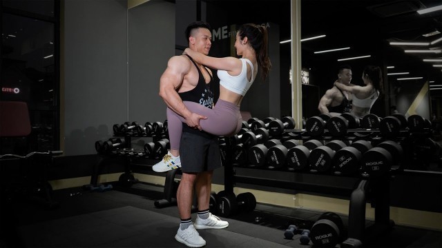 'Cặp Đôi Tập Gym HOT Nhất Cộng Đồng Dân Thể Hình'