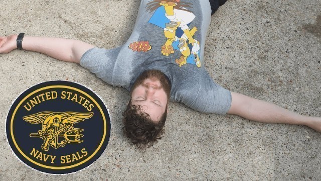 'Fat Guy tries the US Navy Seals Fitness Test without practice'