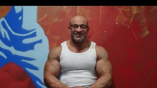 'Pre & Post Workout Supplementation - Bodybuilder Jim Kotantonis'