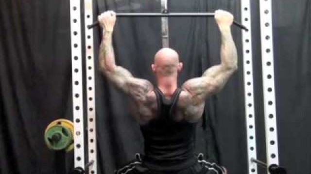 'Lat Pulldown Tips: Overhand vs Underhand Grip by Jim Stoppani'