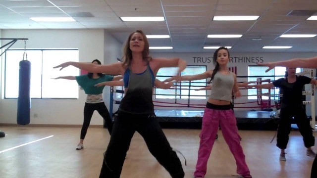 'Red Hot Fitness - Fiesta Buena - Merengue (Dance Fitness)'