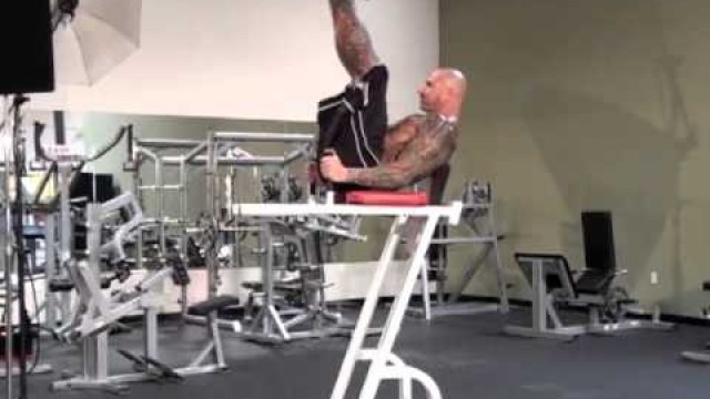 'Lower Abs Training Tips by Jim Stoppani'