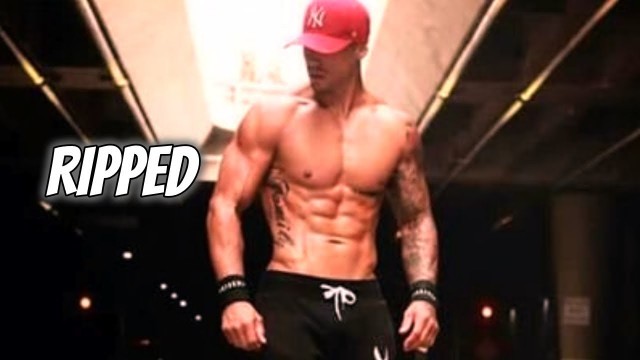 'SHREDDED ⚔️ MICHAEL VAZQUEZ CALISTHENICS STREET WORKOUT'